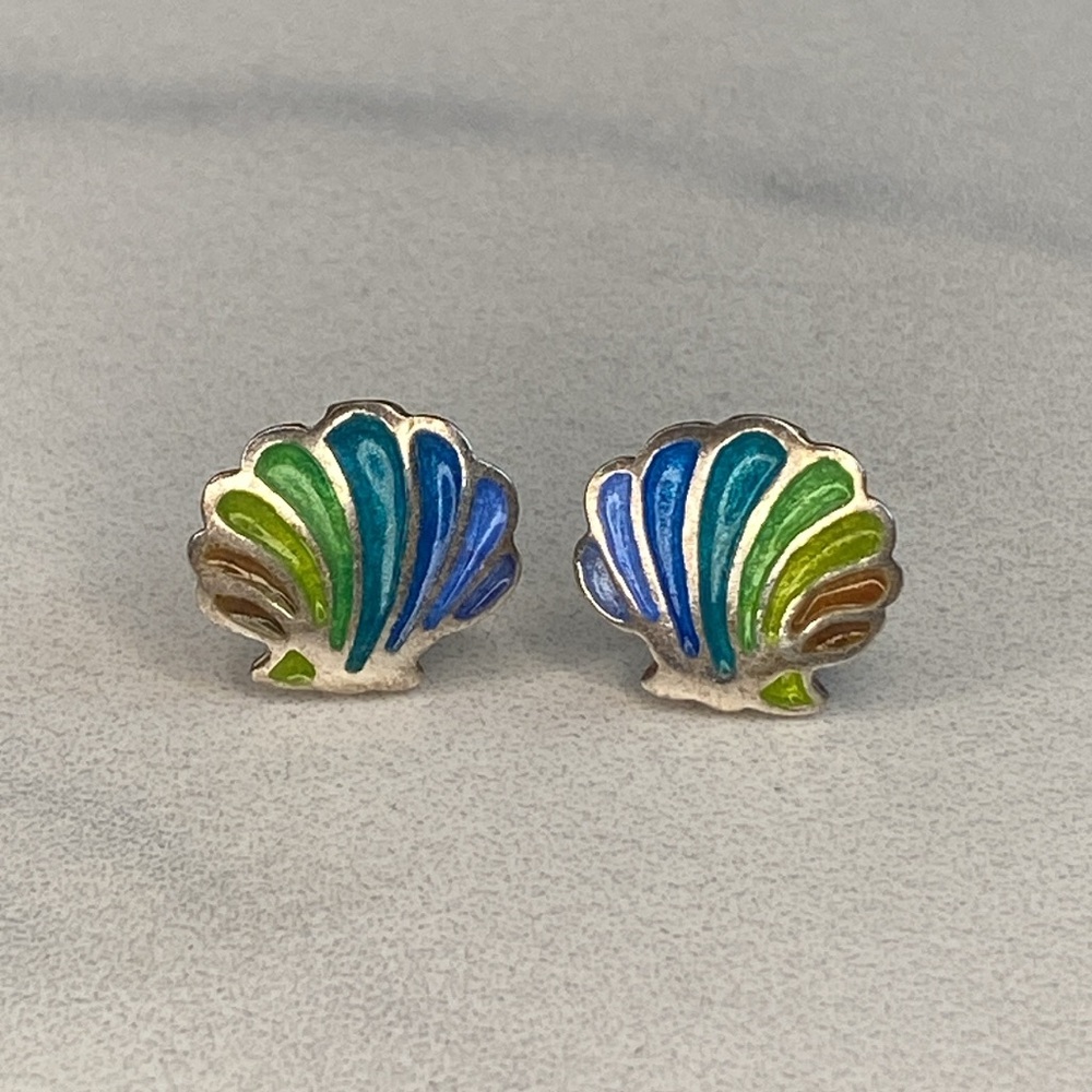 Sterling silver shell earrings 925